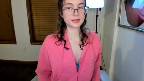 Snapshot of kaiyanui chatting on 12.19.24 Kaiya online show from 12.19.24