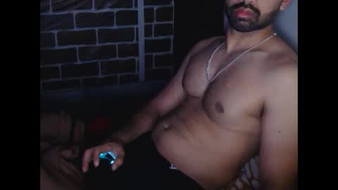 Vicky online show from 01.14.25