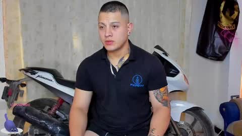 Snapshot of kaledd_musclee chatting on 12.24.24 Kaledd musclees room Master online show from 12.24.24