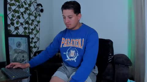 Snapshot of kaledd_musclee chatting on 09.09.25 Kaledd musclees room Master online show from 09.09.25