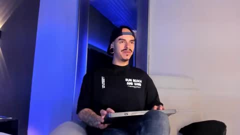 Kale online show from 10.20.25