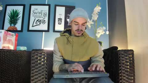 Kale online show from 11.26.25