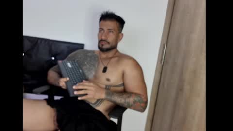 Snapshot of kaleth_price chatting on 03.08.25 Kaleth Price online show from 03.08.25