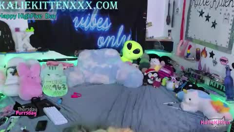 KalieKitten online show from 04.16.26