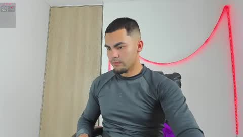Snapshot of kalivan_voinesscu chatting on 07.18.26 K A L I online show from 07.18.26