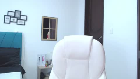 Kamilalopez online show from 01.27.25