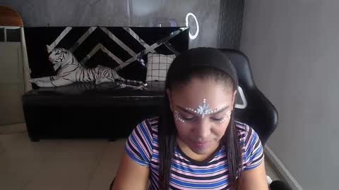 Snapshot of kamala_a chatting on 10.21.25 Kamala. Live 2100 - 600 online show from 10.21.25