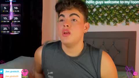 Snapshot of kami_22 chatting on 11.10.25 camilo independent model online show from 11.10.25