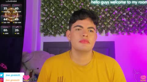 Snapshot of kami_22 chatting on 02.08.26 camilo independent model online show from 02.08.26