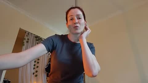 Snapshot of kamila__moore chatting on 03.19.26 Kamila online show from 03.19.26