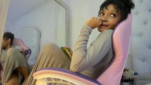    online show from 01.08.25