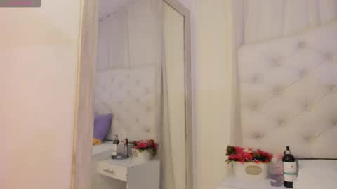    online show from 09.10.25