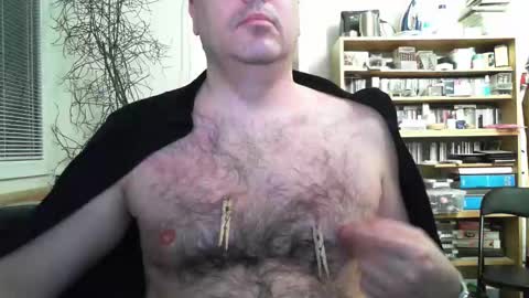 Snapshot of kamiluc1974_2 chatting on 12.30.24 Kamil Lipovy online show from 12.30.24