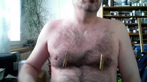 Snapshot of kamiluc1974_2 chatting on 11.15.25 Kamil Lipovy online show from 11.15.25