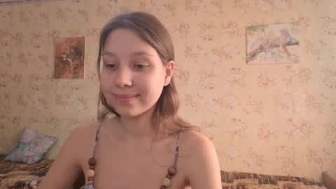 Mari  Simmons online show from 10.20.25