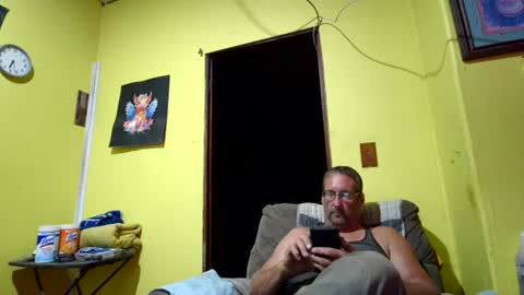 Snapshot of kansasfarmer1 chatting on 10.20.25 kansasfarmer1 online show from 10.20.25