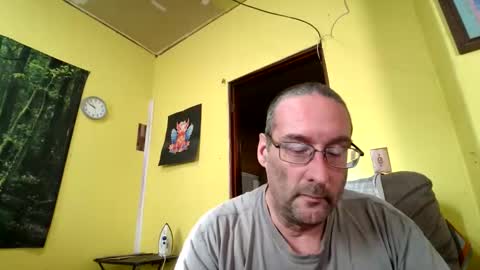 Snapshot of kansasfarmer1 chatting on 12.19.25 kansasfarmer1 online show from 12.19.25