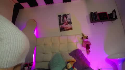 Snapshot of kaoz_33 chatting on 02.14.25 kaoz_33 online show from 02.14.25