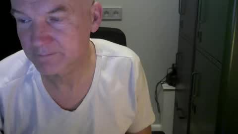 Snapshot of kapitein_rob chatting on 02.02.25 Robbie online show from 02.02.25
