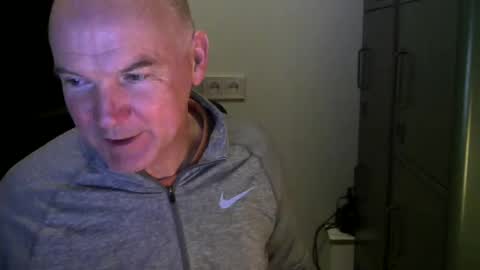 Snapshot of kapitein_rob chatting on 02.06.25 Robbie online show from 02.06.25