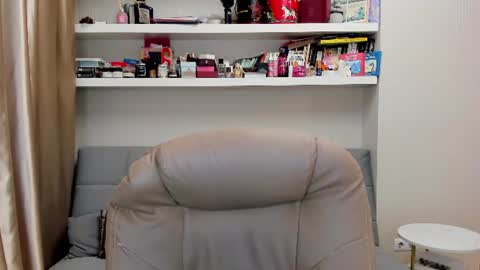Snapshot of kara_smith_ chatting on 08.02.26 Kara. Off from 15th till 24th of December online show from 08.02.26