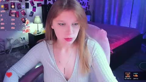Snapshot of karambamoon chatting on 05.28.26 Lera online show from 05.28.26
