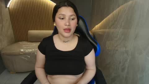 Karen  online show from 04.14.26