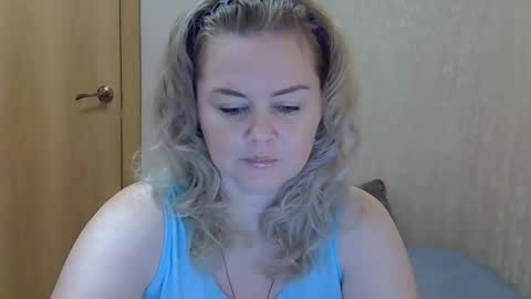 karennelsonx online show from 12.02.25