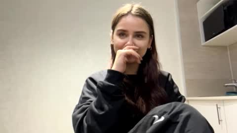 Snapshot of kareystutsman chatting on 12.15.25 kareystutsman online show from 12.15.25