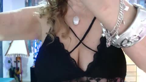 Snapshot of karima_sarabe chatting on 12.04.24 karima_sarabe online show from 12.04.24