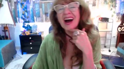 Snapshot of karima_sarabe chatting on 12.19.24 karima_sarabe online show from 12.19.24