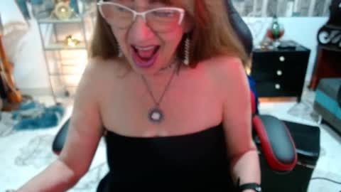 Snapshot of karima_sarabe chatting on 03.11.25 karima_sarabe online show from 03.11.25