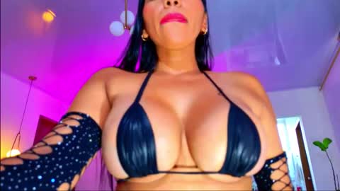 karina4squirt online show from 03.31.26