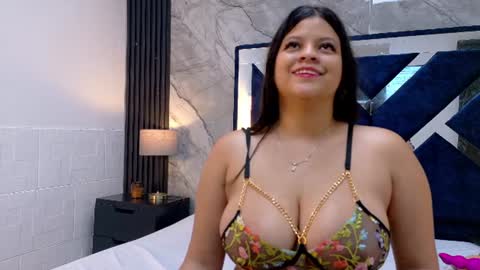 Snapshot of karina_analdeep chatting on 06.18.26 Karina analDeep online show from 06.18.26