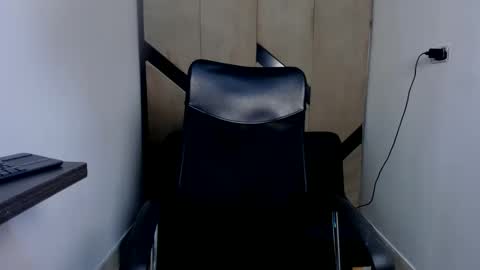 Snapshot of karina_aurora chatting on 02.11.25 karina_aurora online show from 02.11.25