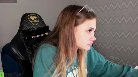 karina_broks online show from 10.20.25