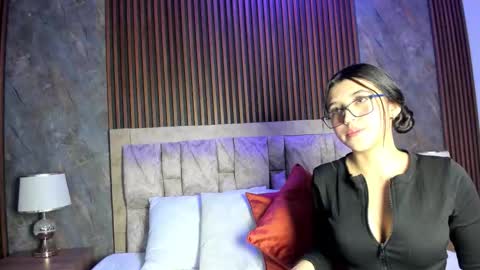 Snapshot of karina_carmona chatting on 11.13.25 karina_carmona online show from 11.13.25