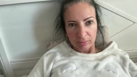 Karina online show from 11.24.25