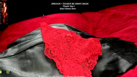 Snapshot of karinabrando chatting on 02.18.25 karinabrando online show from 02.18.25