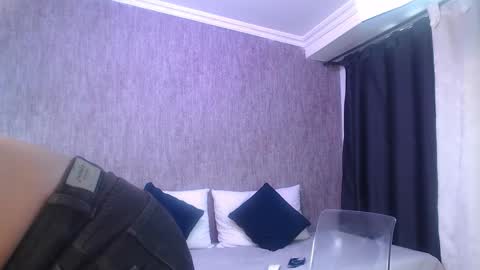 Snapshot of karinaflowers_ chatting on 03.17.26 Im Karina online show from 03.17.26