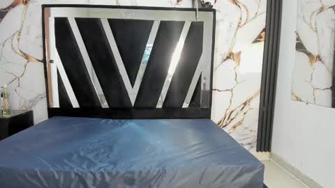 KarinaSimonz online show from 10.15.25