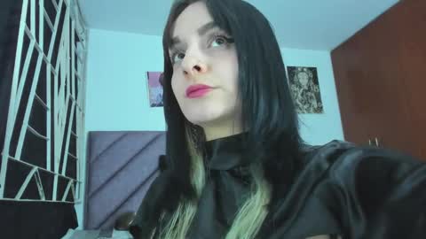 KARINNA  RAVEN online show from 02.10.26