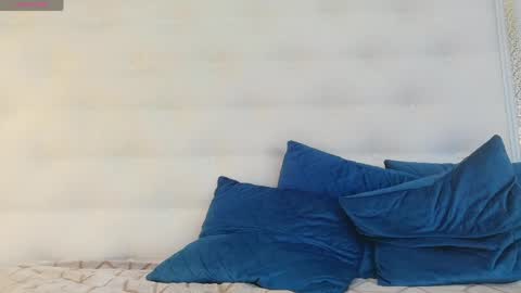 KARISSIA online show from 04.06.26