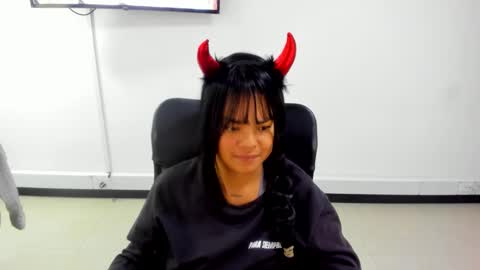 Snapshot of karla_cg chatting on 10.01.25 karla_cg online show from 10.01.25