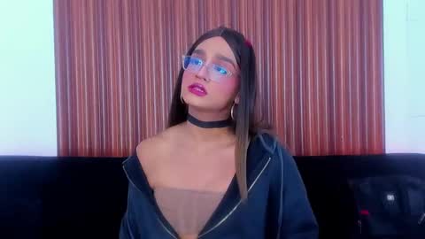 Snapshot of karla_dior chatting on 02.18.25 DIOR online show from 02.18.25
