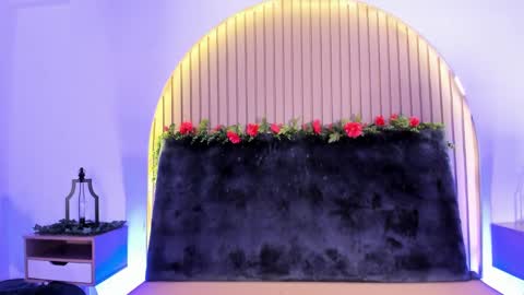 Karla Gonzaless online show from 01.12.25