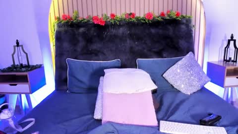 Karla Gonzaless online show from 01.19.25