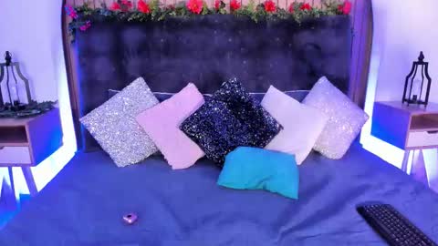 Karla Gonzaless online show from 09.19.25