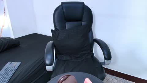 karla_hilton1 online show from 12.13.25