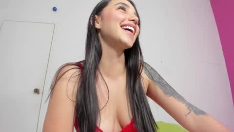 Snapshot of karli_hott chatting on 12.28.24 Karli online show from 12.28.24